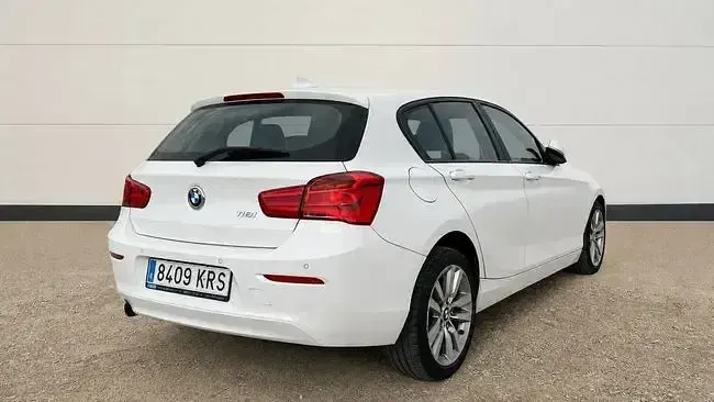 Usado BMW 118 136 CV (100 kW) 2018 Blanco Berlina