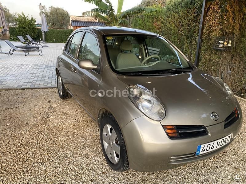 Beige Usado 2005 Nissan Micra Acenta Berlina | 2850 € (Precio justo) - Imagen 1/4