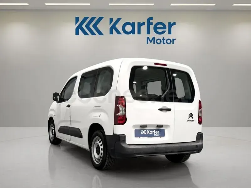 Usado Citroën Berlingo Feel 102 CV (75 kW) 2020 Blanco Monovolumen
