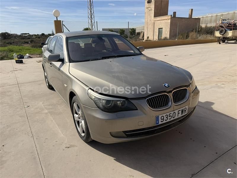 Gris / plata Usado 2007 BMW 525 Berlina | 2500 € - Imagen 1/4