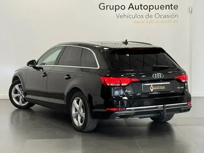 Usado Audi A4 Premium 150 CV (110 kW) 2019 Negro Familiar