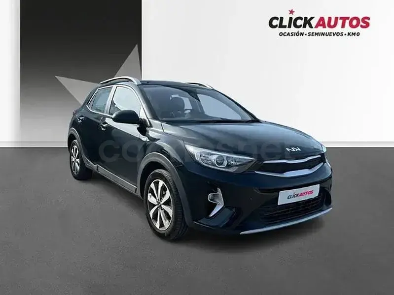 Usado Kia Stonic 84 CV (61 kW) 2024 Negro SUV