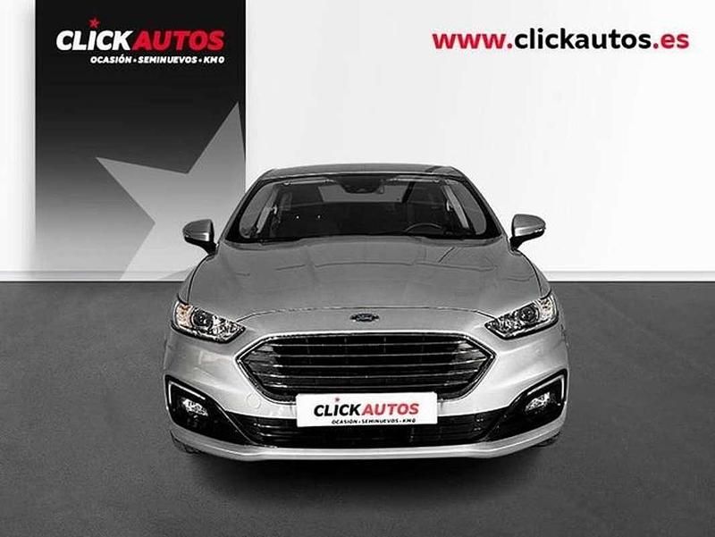 Usado Ford Mondeo Trend 188 CV (138 kW) 2021 Plateado Berlina