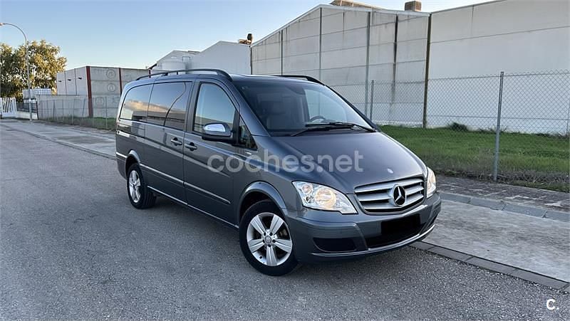 Usado Mercedes Viano 150 CV (110 kW) 2011 Gris / plata Monovolumen