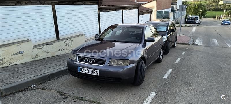 Usado Audi A3 Ambition 130 CV (95 kW) 2000 Gris / plata Utilitario