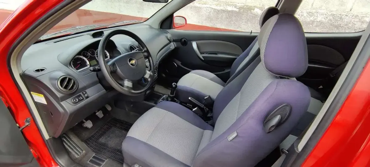 Usado Chevrolet Aveo LS 84 CV (61 kW) 2009 Rojo Utilitario
