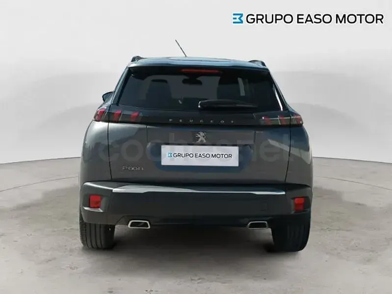 Usado Peugeot 2008 Allure 130 CV (95 kW) 2021 Gris / plata SUV