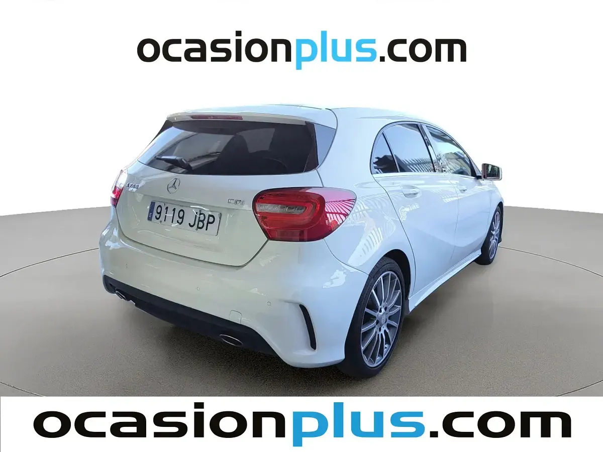 Usado Mercedes A200 AMG line 136 CV (100 kW) 2014 Blanco Utilitario