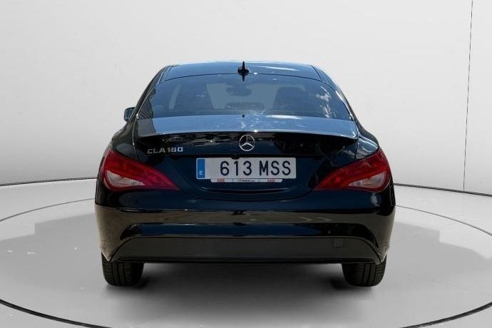 Usado Mercedes CLA180 122 CV (89 kW) 2019 Berlina