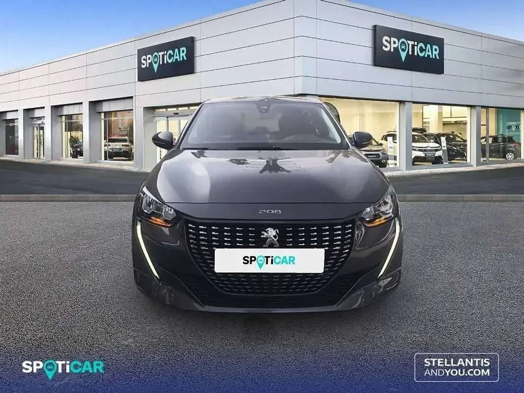 Usado Peugeot 208 Active 102 CV (75 kW) 2021 Gris Utilitario