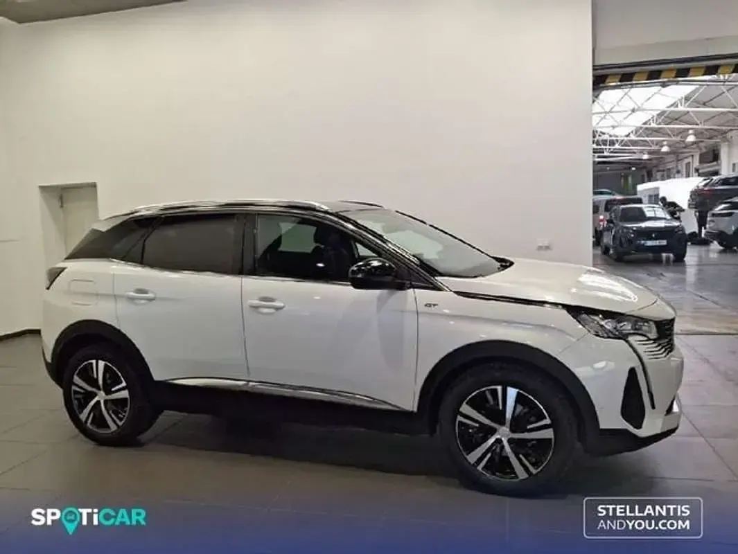 Usado Peugeot 3008 GT 131 CV (96 kW) 2021 Blanco SUV