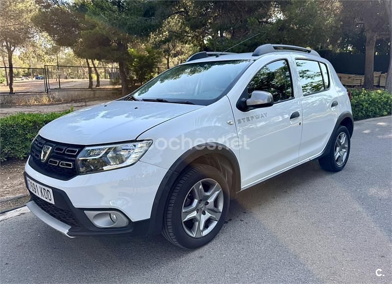 Blanco Usado 2017 Dacia Sandero Stepway Utilitario | 9490 € (Precio justo) - Imagen 1/4