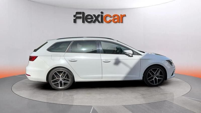 Usado Seat Leon ST FR 190 CV (139 kW) 2018 Blanco Familiar