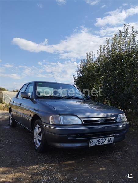 Gris / plata Usado 1992 Ford Orion Berlina | 1200 € - Imagen 1/4