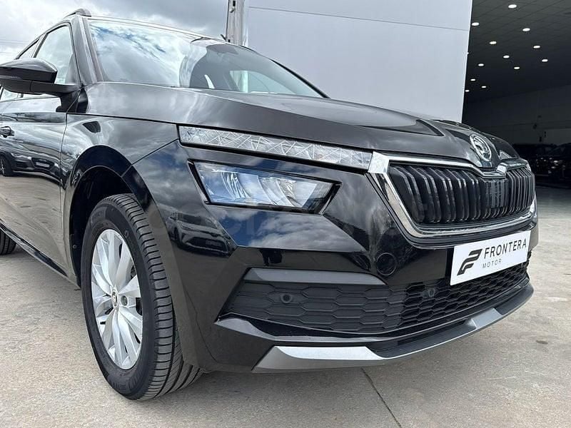 Usado Skoda Kamiq Ambition 110 CV (80 kW) 2021 Negro SUV