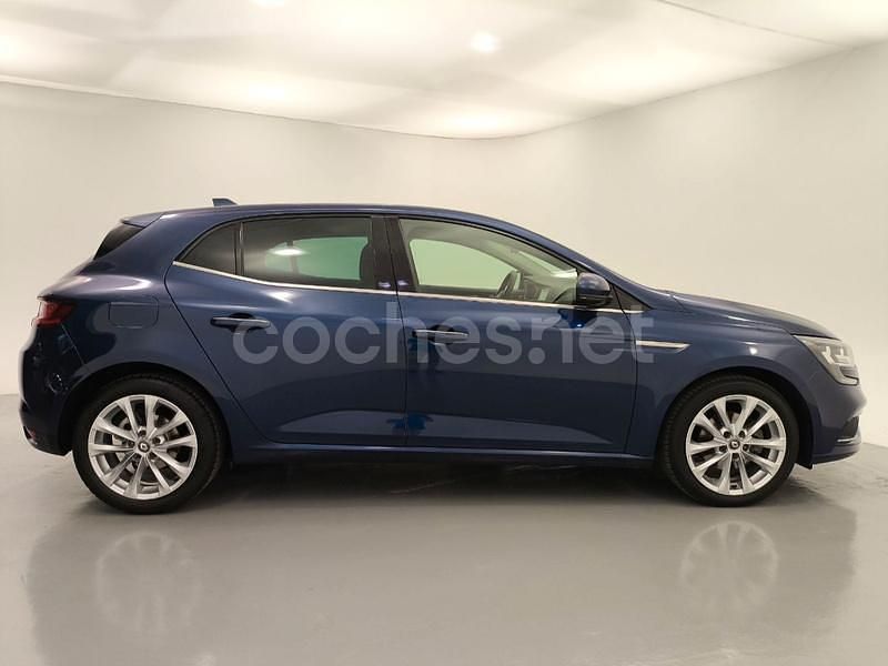 Usado Renault Mégane IV Zen 130 CV (95 kW) 2018 Azul Berlina