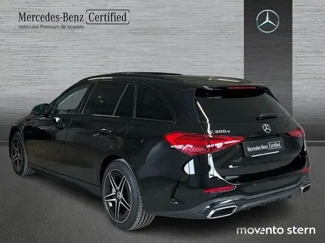 Usado Mercedes C300e 313 CV (230 kW) 2024 Negro estándar