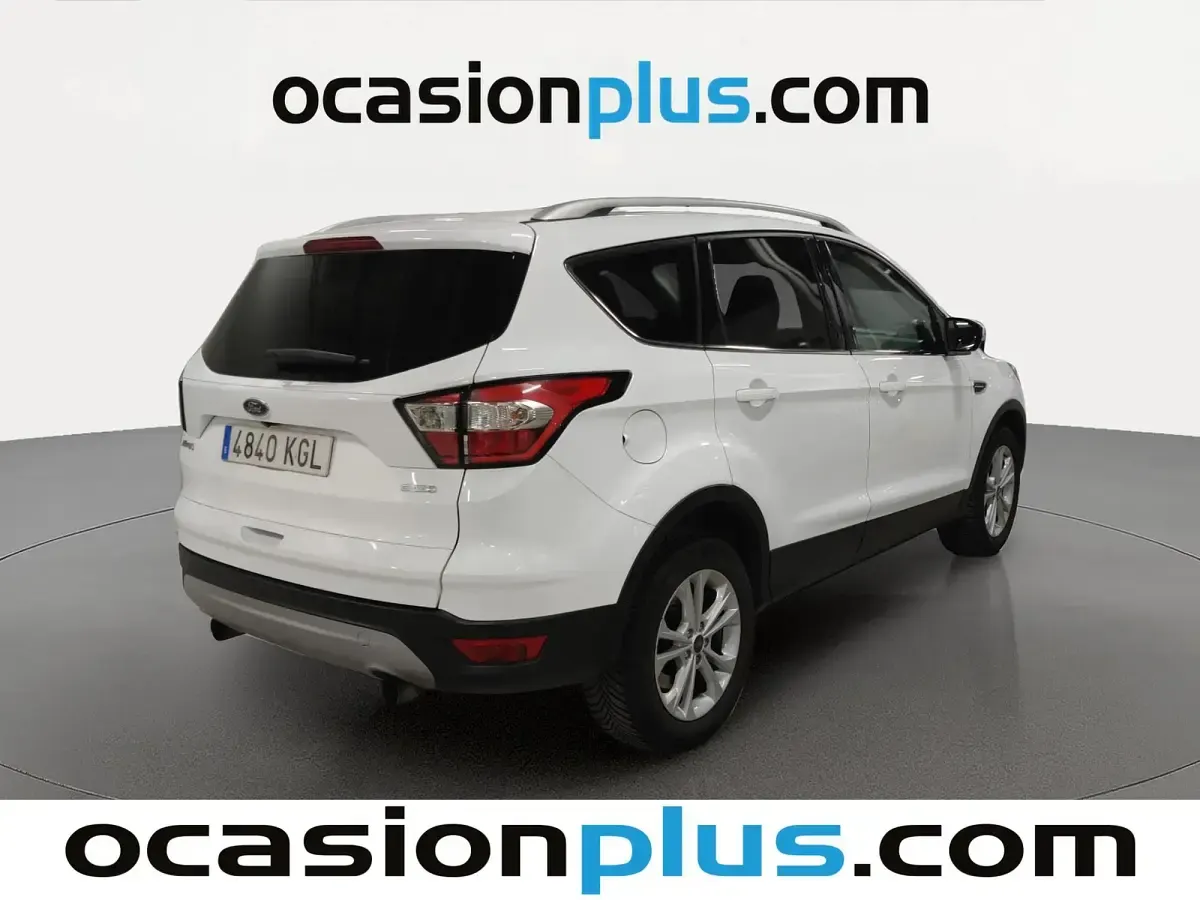 Usado Ford Kuga Titanium 150 CV (110 kW) 2017 Blanco SUV