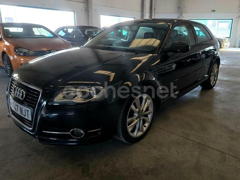 Usado Audi A3 Attraction 140 CV (102 kW) 2012 Negro Berlina