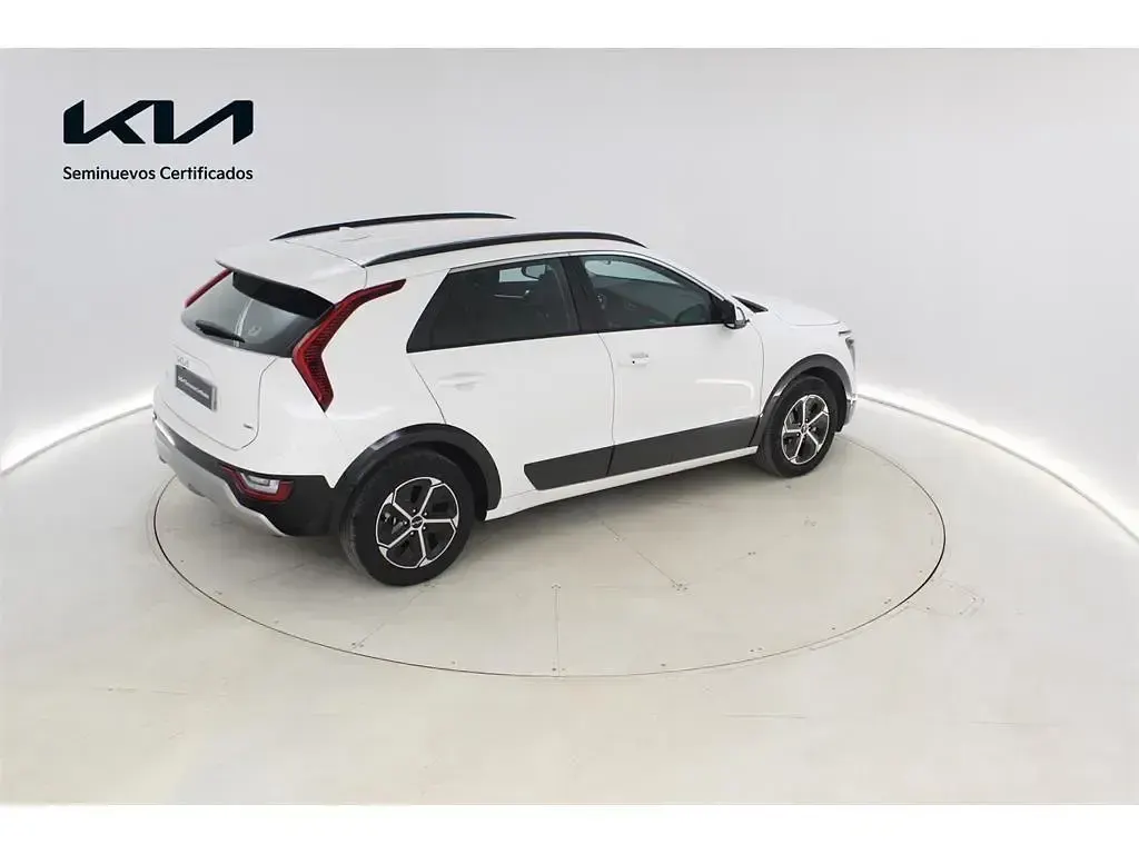 Usado Kia Niro 129 CV (94 kW) 2025 Blanco SUV