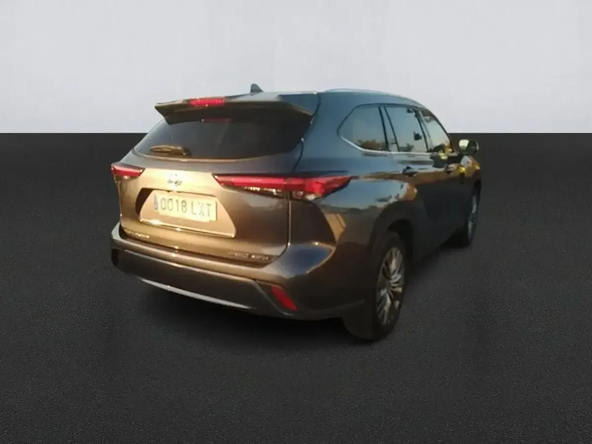 Usado Toyota Highlander Advance 246 CV (180 kW) 2022 Gris SUV