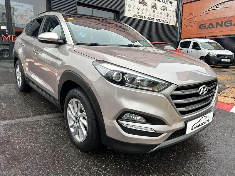 Usado Hyundai Tucson 136 CV (100 kW) 2015 Gris SUV