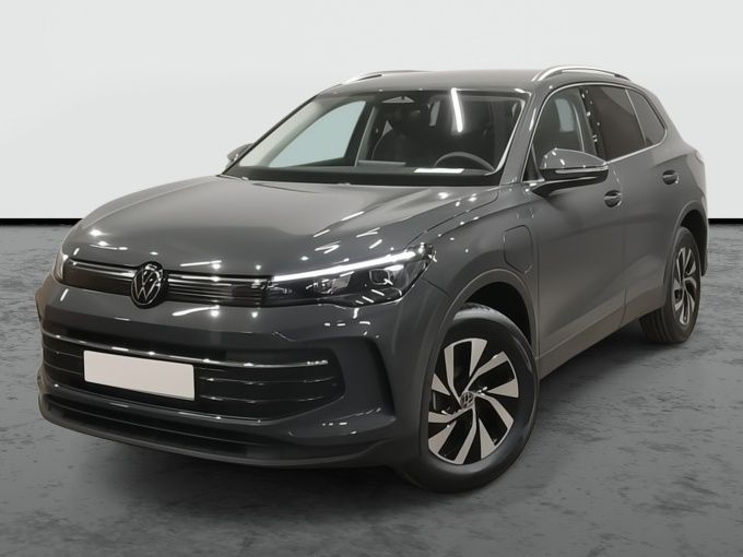 Gris delfín metalizado Usado 2025 VW Tiguan SUV | 32.490 € (Precio justo) - Imagen 1/4
