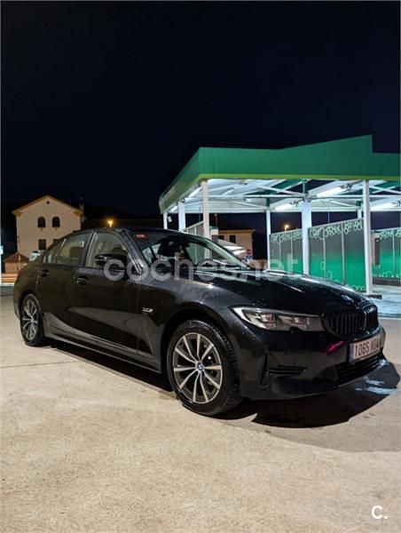 Usado BMW 320e Comfort Edition 204 CV (150 kW) 2021 Negro Berlina