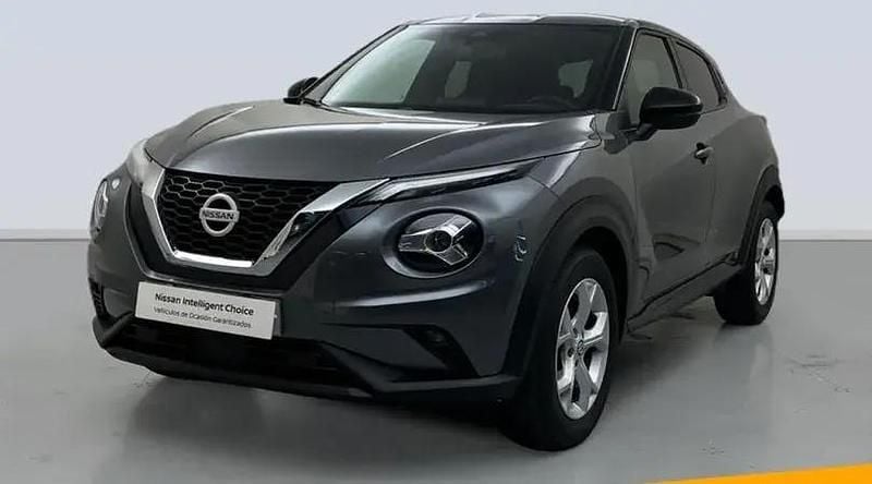 Usado Nissan Juke N-Connecta 114 CV (83 kW) 2022 Skline grey (metalizado) SUV