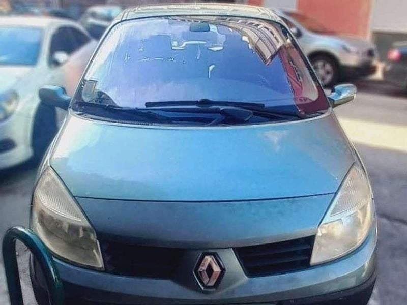 Usado Renault Scénic Authentique 113 CV (83 kW) 2003 Verde Monovolumen