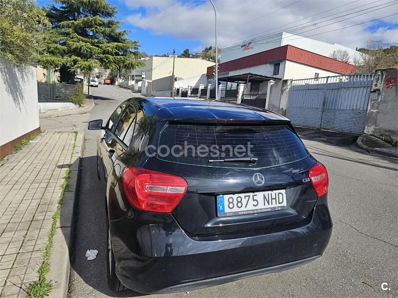 Usado Mercedes A180 Style 109 CV (80 kW) 2013 Negro Berlina