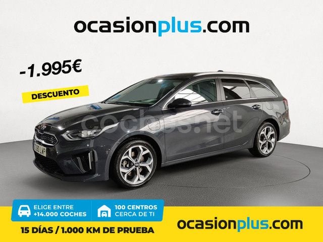 Gris / plata Usado 2022 Kia Ceed Familiar | 21.950 € (Caro) - Imagen 1/4