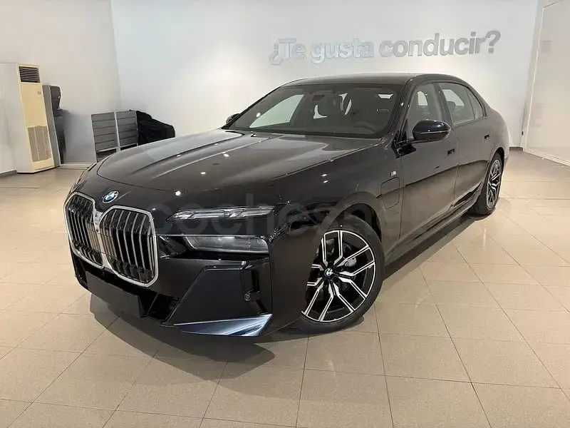Nuevo BMW 750e 489 CV (359 kW) 2025 Azul Berlina