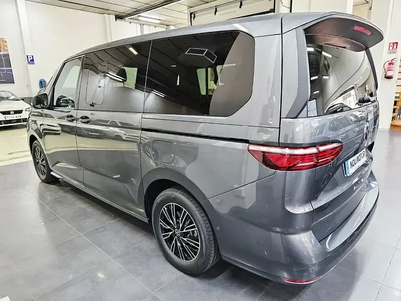 Nuevo VW Multivan Life 150 CV (110 kW) 2026 Gris / plata Monovolumen