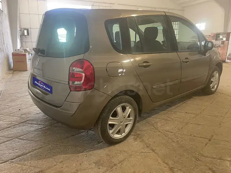 Occasion Renault Grand Modus Authentique 75 PK (55 kW) 2010 Beige MPV