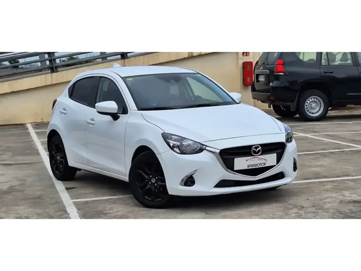 Usado Mazda 2 90 CV (66 kW) 2019 Blanco Utilitario