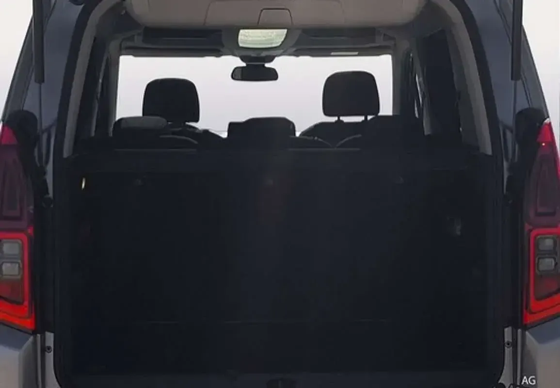Usado Opel Combo Business Edition 102 CV (75 kW) 2021 Blanco Monovolumen