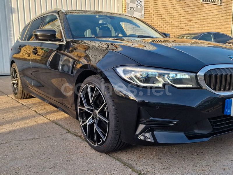 Negro Usado 2020 BMW 320 Shadowline Familiar | 27.900 € (Precio justo) - Imagen 1/4