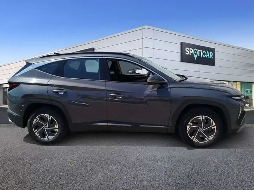 Usado Hyundai Tucson 160 CV (117 kW) 2025 Gris SUV