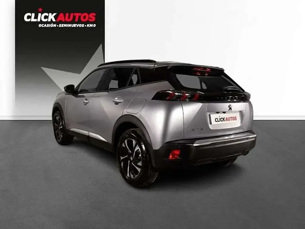 Usado Peugeot 2008 Allure 101 CV (74 kW) 2023 Gris SUV