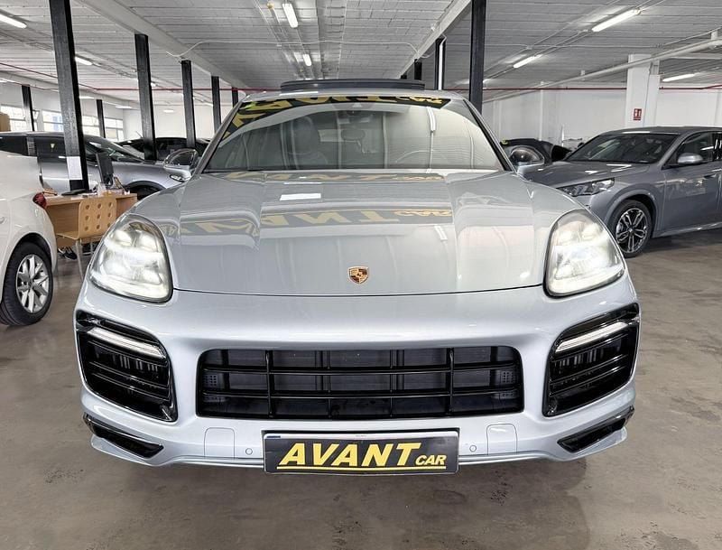 Usado Porsche Cayenne 462 CV (339 kW) 2019 Gris / plata SUV