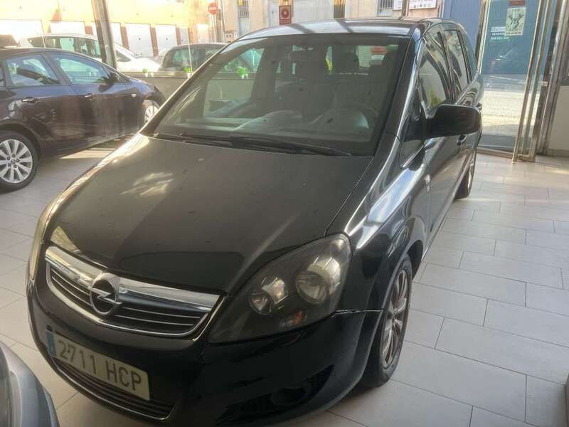Negro Usado 2011 Opel Zafira Family Monovolumen | 5800 € (Buen precio) - Imagen 1/4