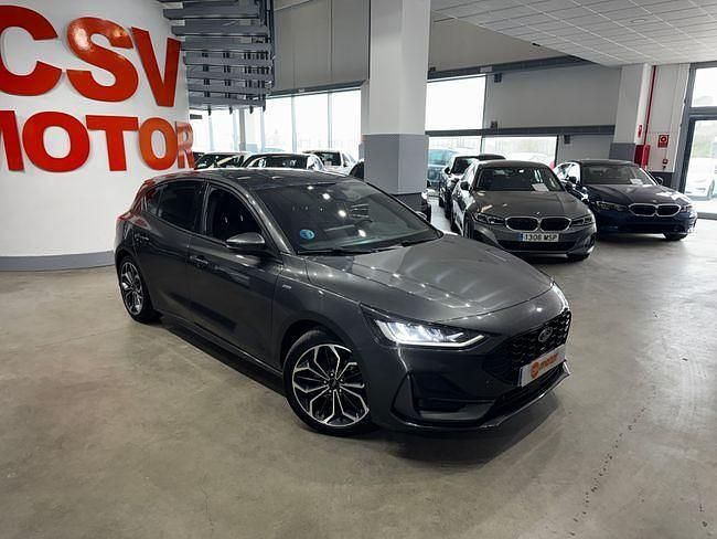 Usado Ford Focus ST-Line 155 CV (114 kW) 2023 Gris Berlina