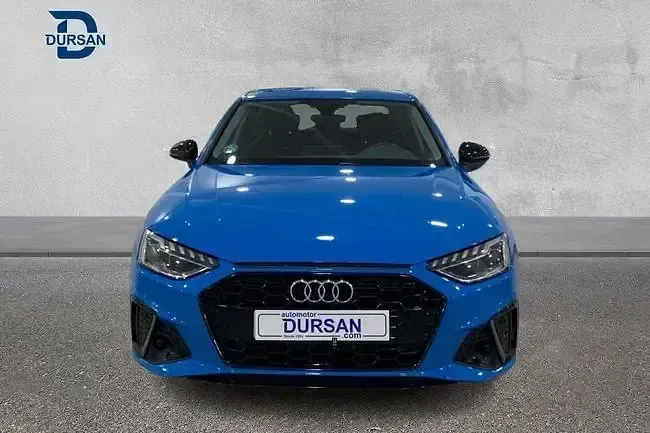Usado Audi A4 S-Line 163 CV (119 kW) 2022 Azul Berlina