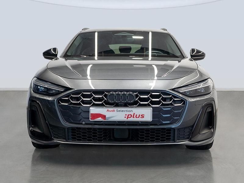 Usado Audi A5 Ambiente 204 CV (150 kW) 2024 Gris Familiar