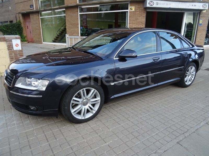 Gris / plata Usado 2004 Audi A8 Berlina | 13.900 € - Imagen 1/4