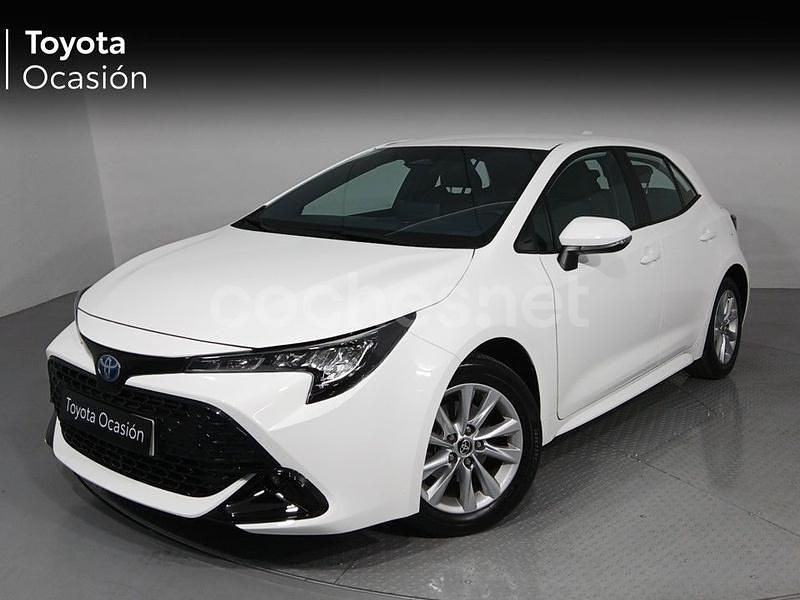 Blanco Usado 2024 Toyota Corolla Active Berlina | 26.900 € (Caro) - Imagen 1/4