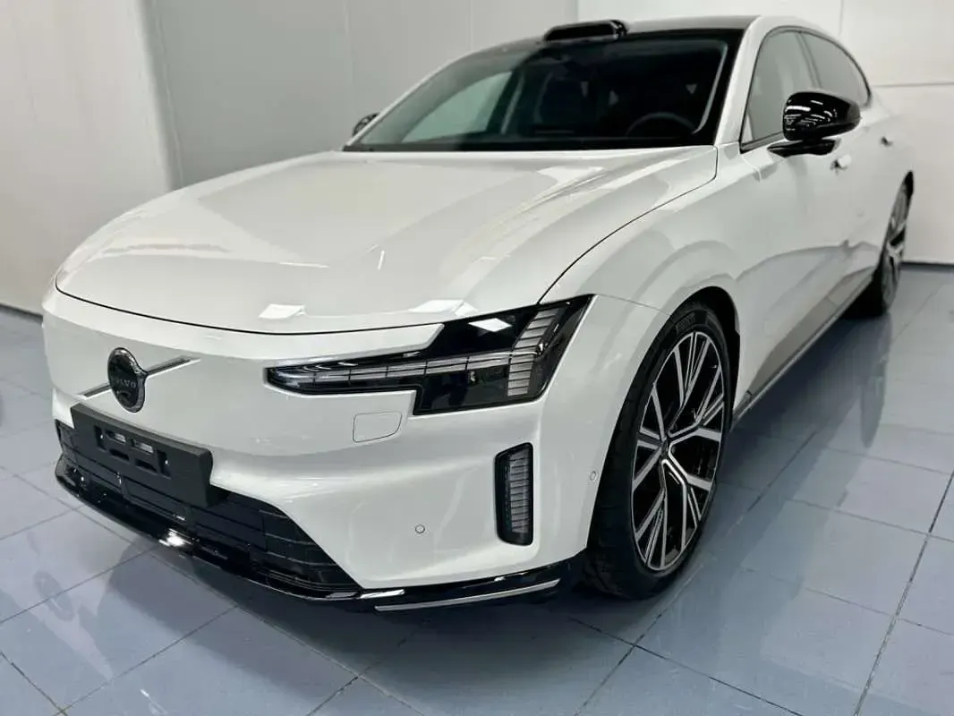 Nuevo Volvo ES90 Ultra 244 kW (333 CV) 2026 Blanco Berlina