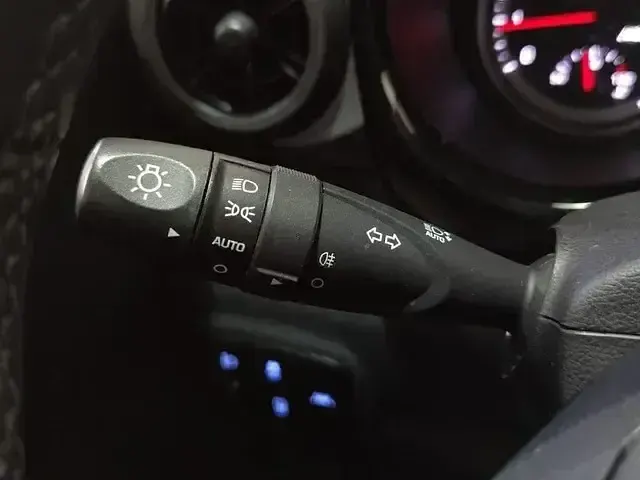 Usado Hyundai i10 67 CV (49 kW) 2022 Blanco Utilitario
