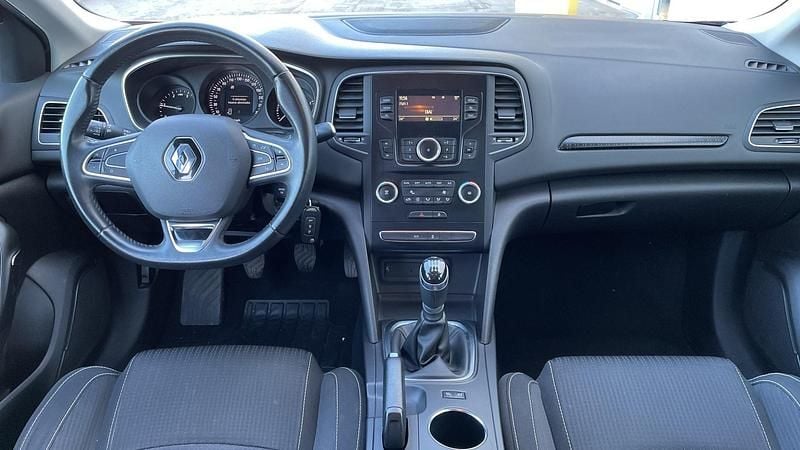 Usado Renault Mégane IV Business 95 CV (69 kW) 2020 Blanco glaciar Berlina